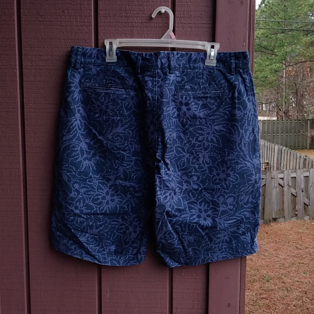 Gap Floral Pattern Short - image 2